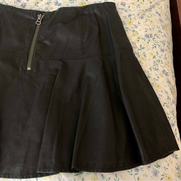 FREE PEOPLE NEW Black Vegan Leather Flare Skirt, Back Zip, Size 8 - Picture 7 of 14